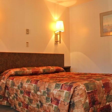קרסטון Sunset Motel מראה חיצוני תמונה